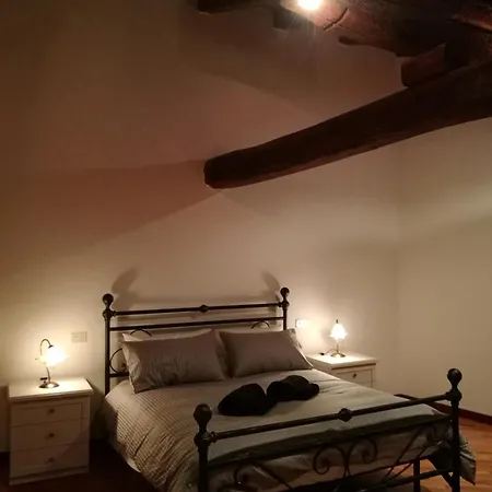 Palazzo Bargellini Panzacchi דירה *