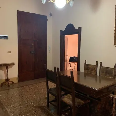 Palazzo Bargellini Panzacchi & Via De' Pepoli Διαμέρισμα Μπολόνια